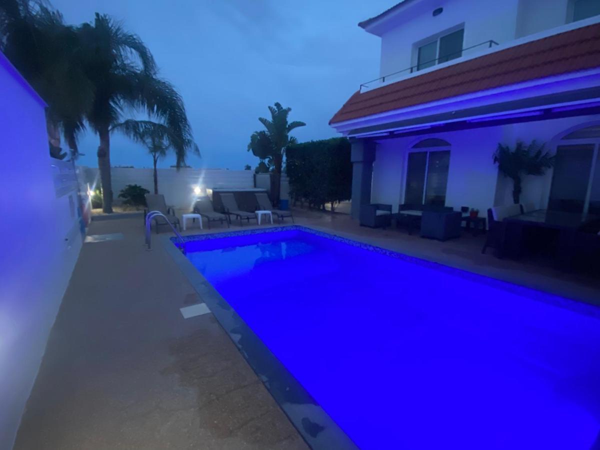 Villa Mario - 2Min Walk From Kapparis Beach Paralimni Exterior photo