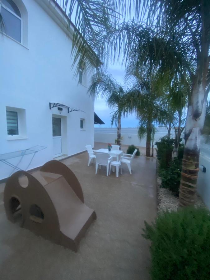 Villa Mario - 2Min Walk From Kapparis Beach Paralimni Exterior photo