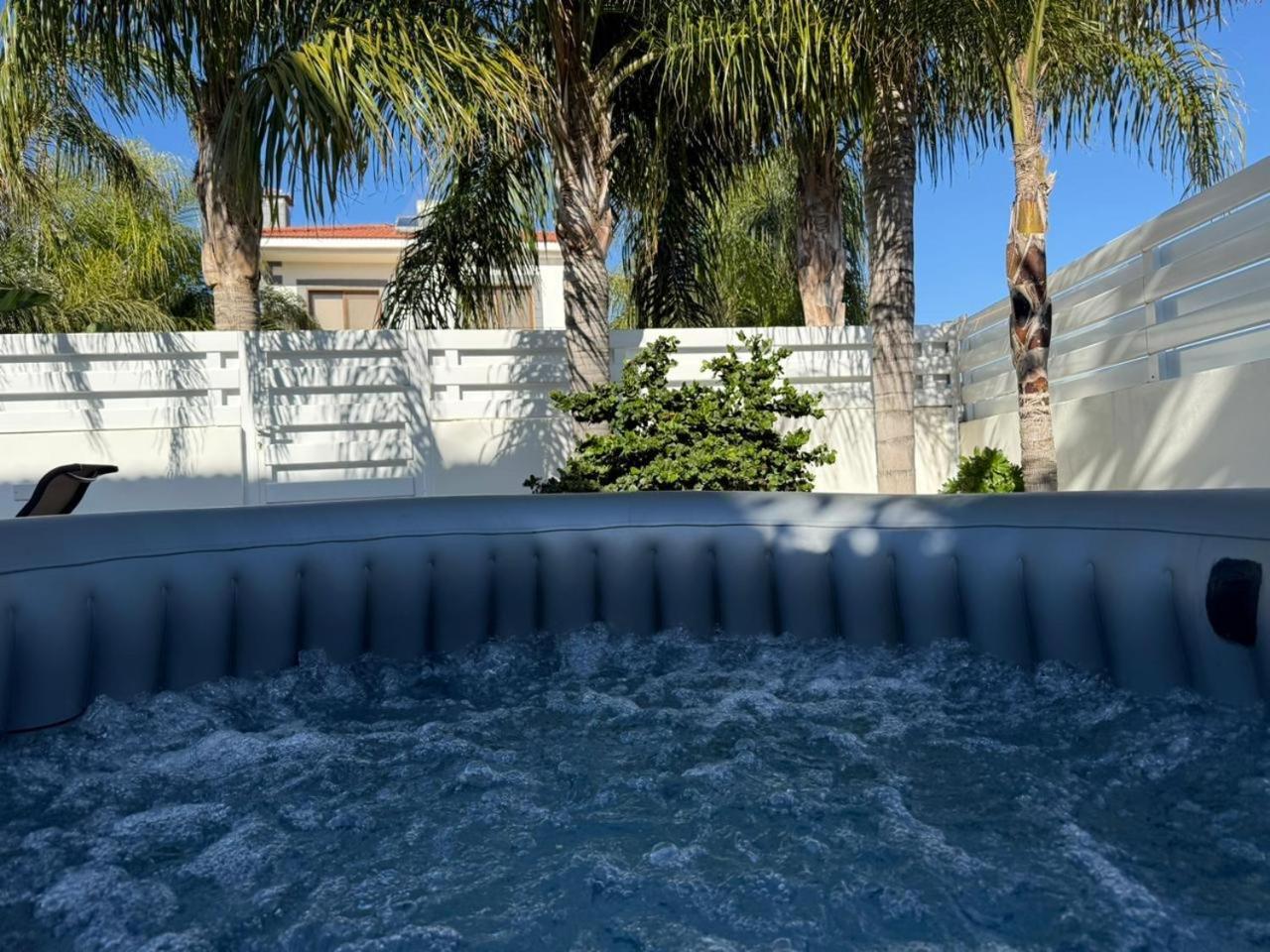 Villa Mario - 2Min Walk From Kapparis Beach Paralimni Exterior photo